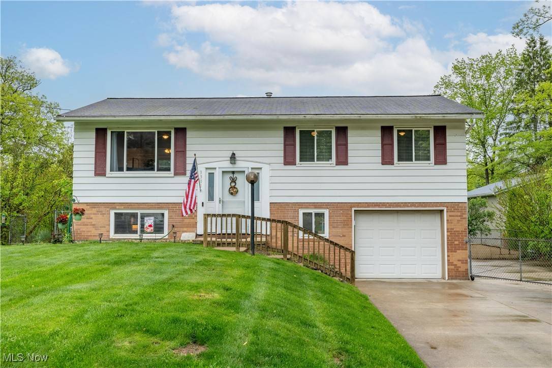 Clinton, OH 44216,3301 Lullaby LN