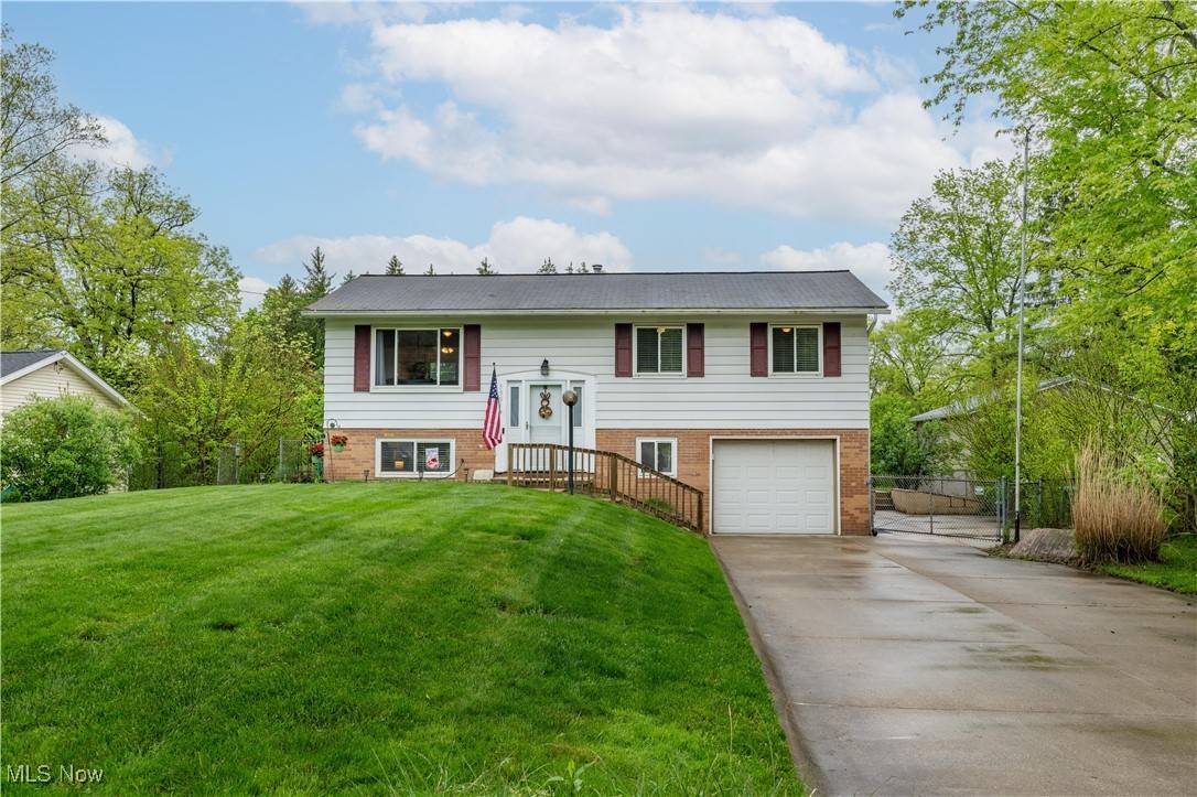 Clinton, OH 44216,3301 Lullaby LN