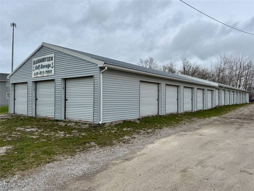 Conneaut, OH 44030,1034 Harbor ST