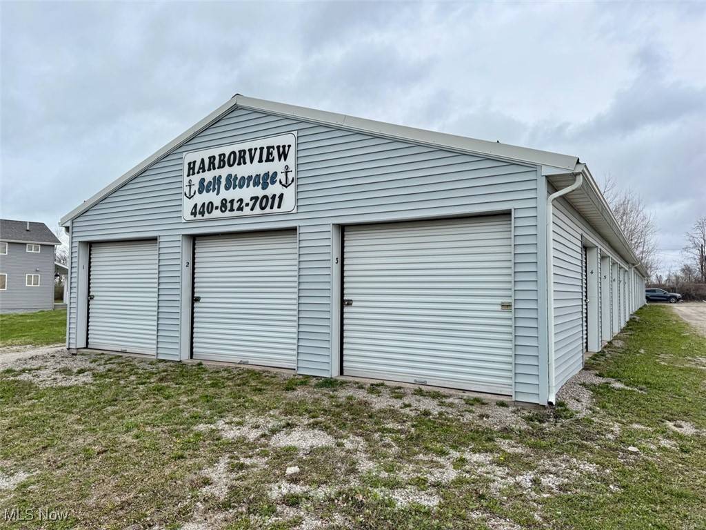 Conneaut, OH 44030,1034 Harbor ST