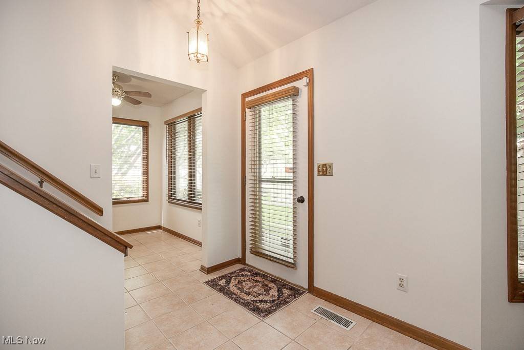 Middleburg Heights, OH 44130,15430 Roxboro DR