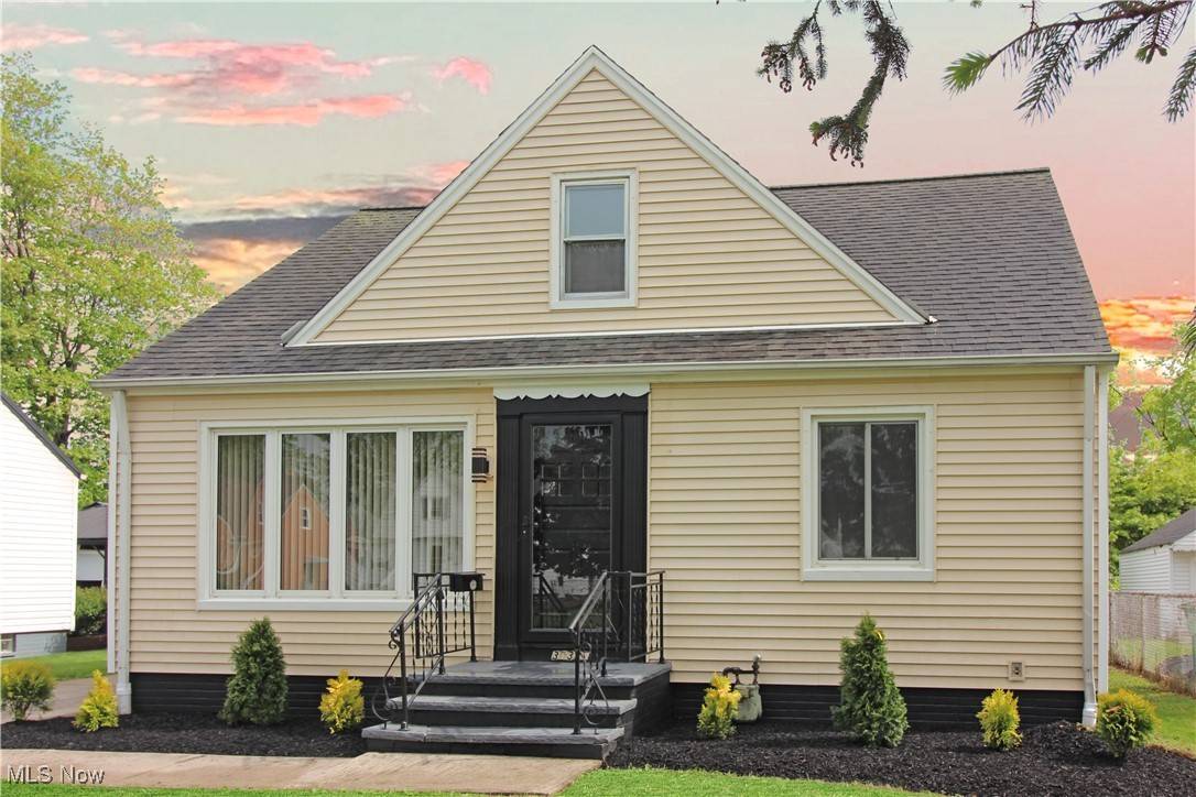 Willowick, OH 44095,30320 Fern DR