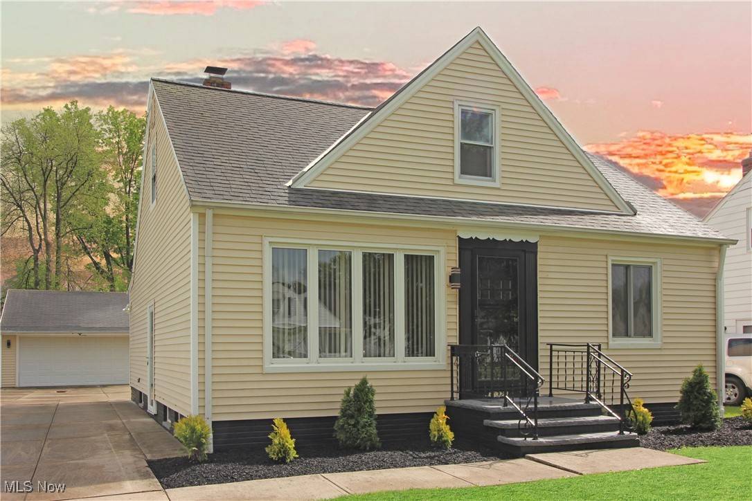 Willowick, OH 44095,30320 Fern DR