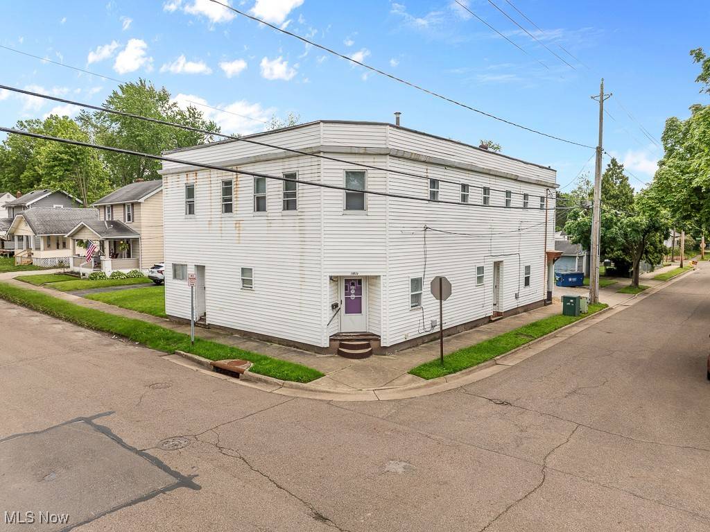 Akron, OH 44305,Address not disclosed