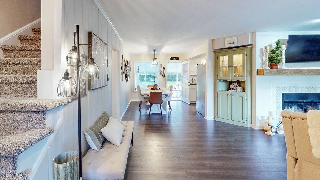 Northfield Center, OH 44067,8159 Cherry LN
