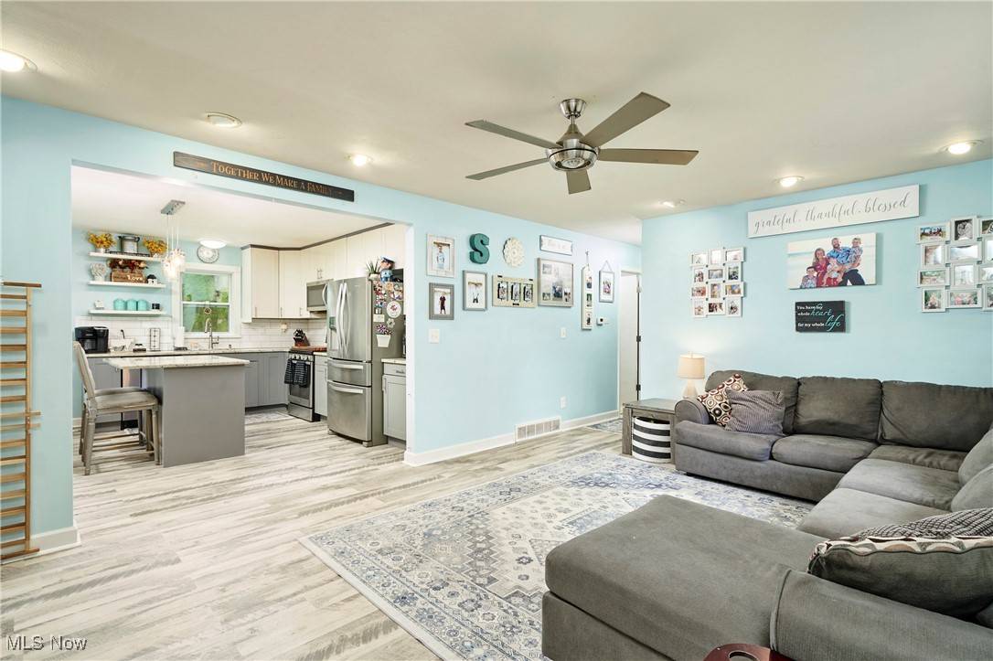 New Franklin, OH 44203,1149 Midland AVE