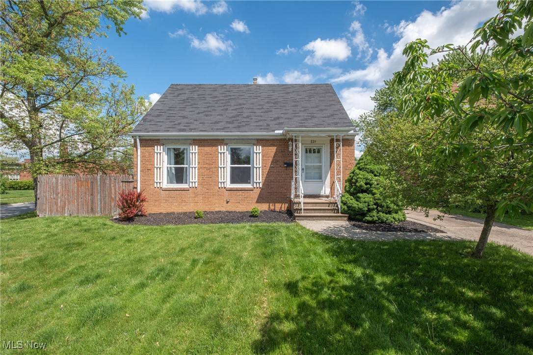 Elyria, OH 44035,225 Longfellow ST