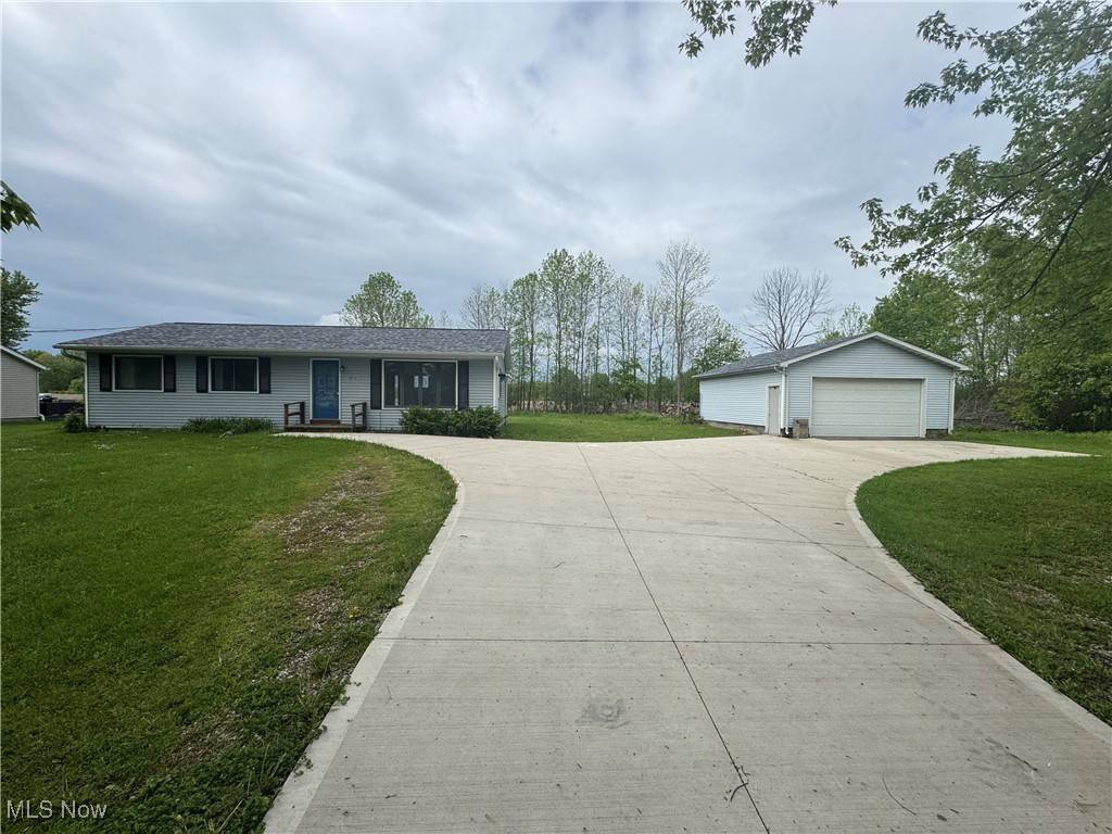 Roaming Shores, OH 44085,1013 Evening Star DR