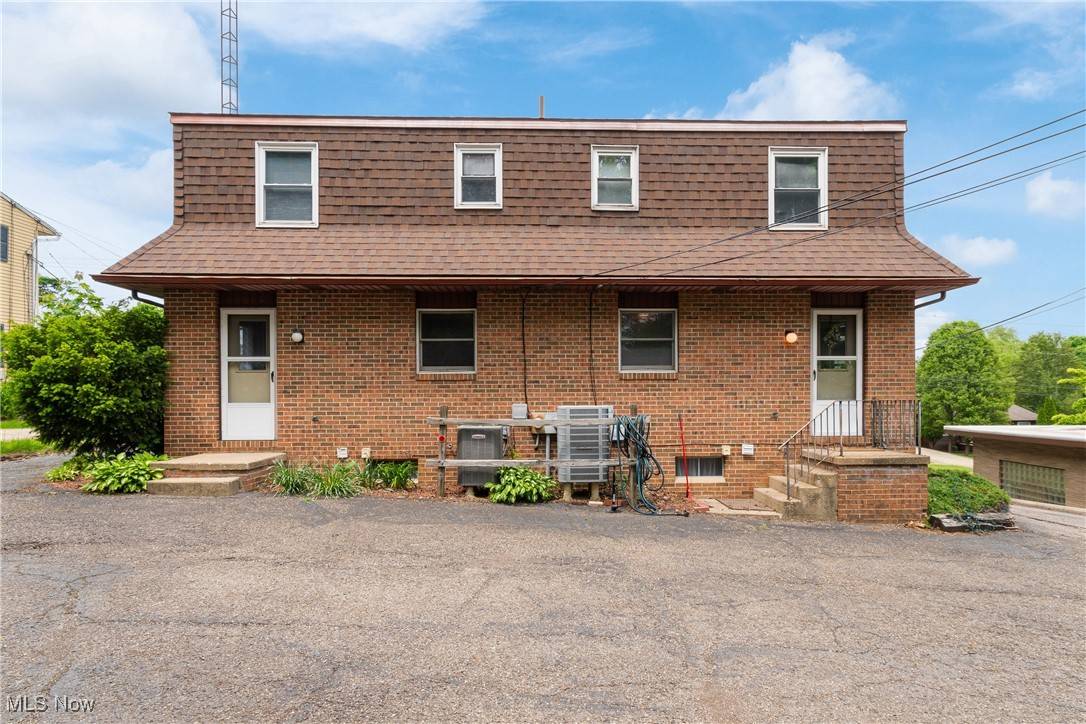 North Canton, OH 44720,322 Schneider ST SE