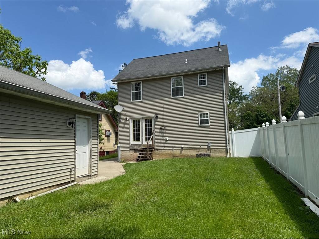 Cleveland, OH 44128,4240 E 163rd ST