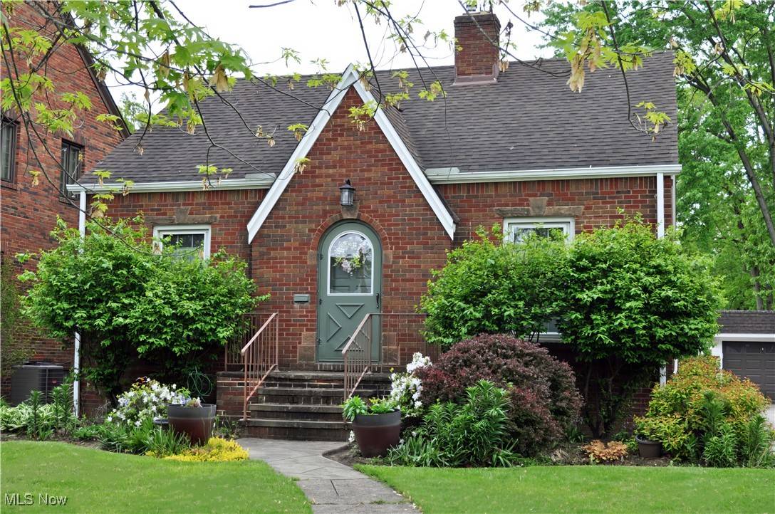 Cleveland, OH 44135,16205 Woodbury AVE