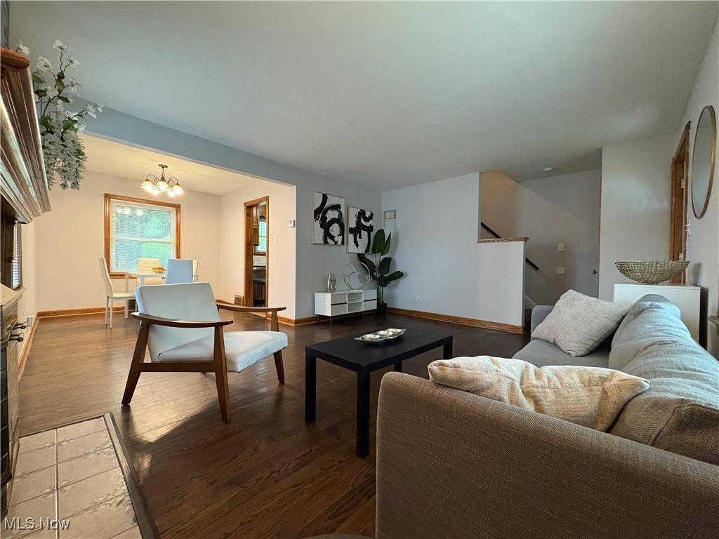 Euclid, OH 44132,570 E 260th ST