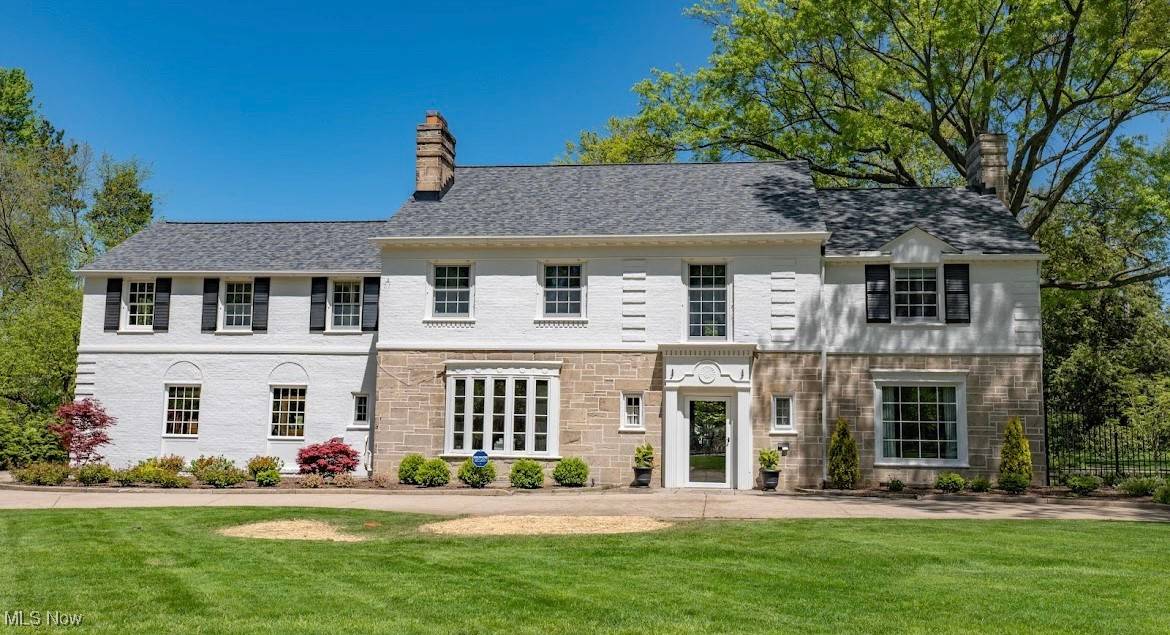 Shaker Heights, OH 44122,22099 Shaker BLVD