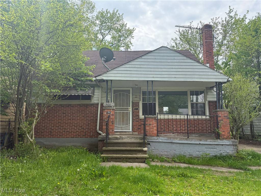 Cleveland, OH 44128,15006 Lotus DR