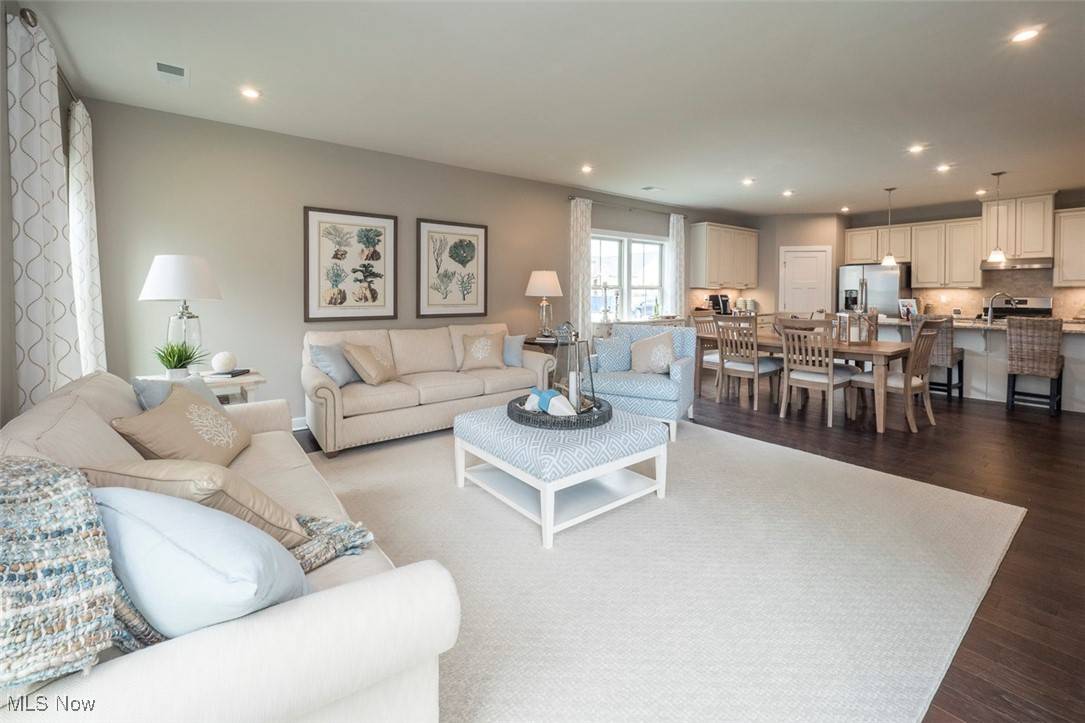 Fairlawn, OH 44333,817 Miramar LN #S/L 20