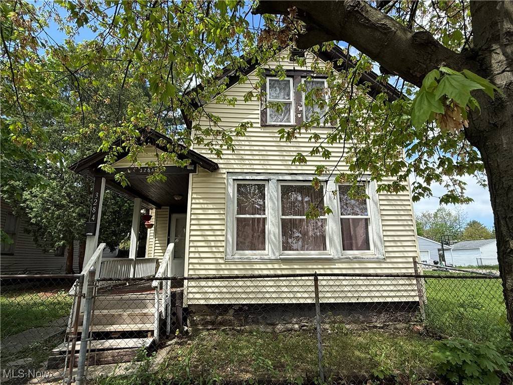 Cleveland, OH 44102,3284 W 50th ST