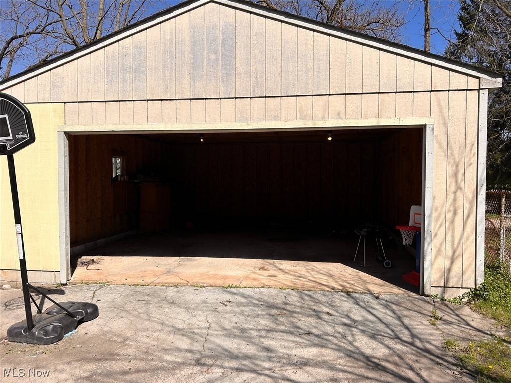 Youngstown, OH 44509,107 Rhoda AVE