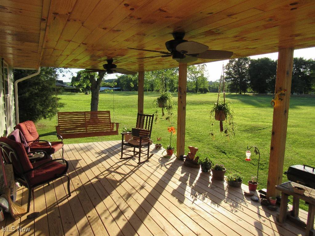 Elizabeth, WV 26143,297 Hales LNDG