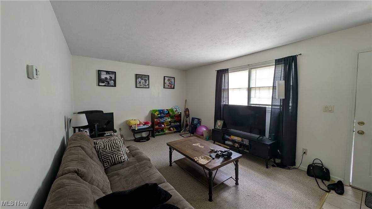 Chester, WV 26034,33-37 Alaska AVE