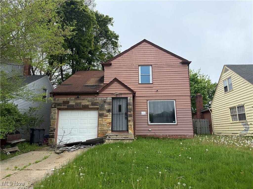 Cleveland, OH 44128,3957 Strandhill RD
