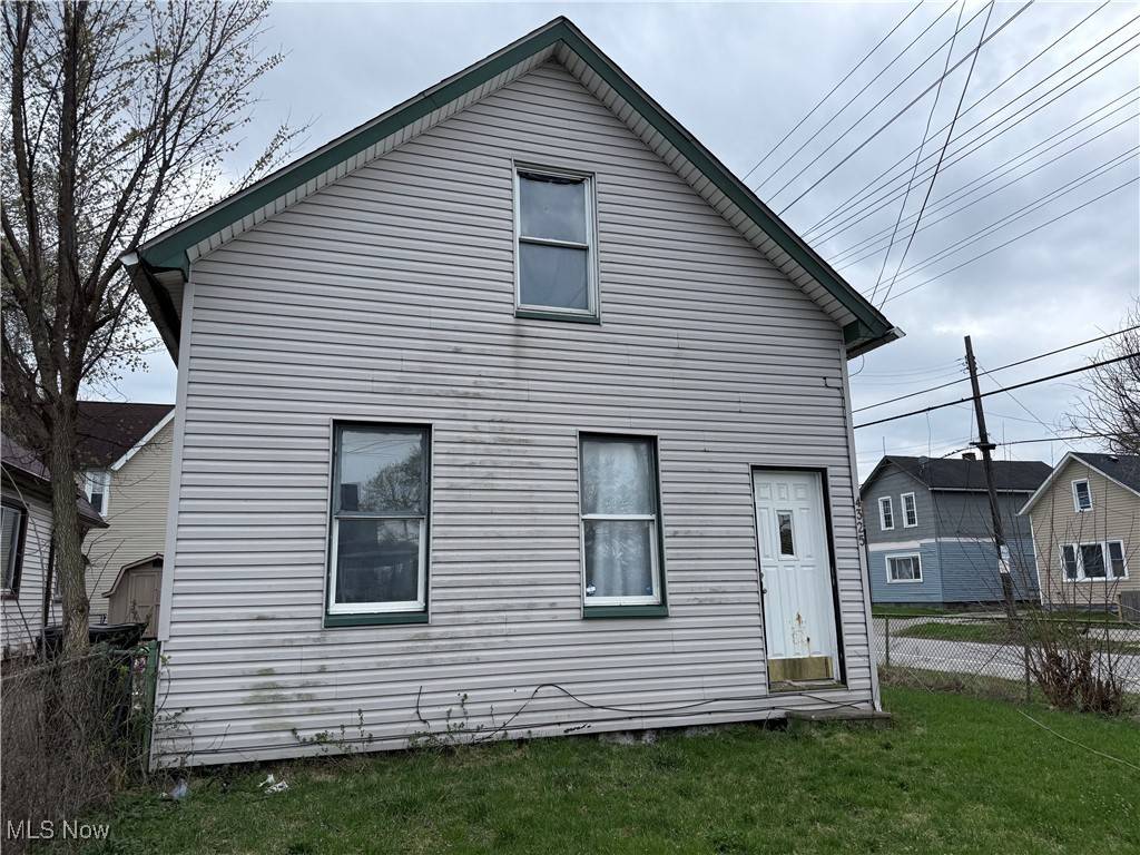 Cleveland, OH 44109,4325 Trent AVE