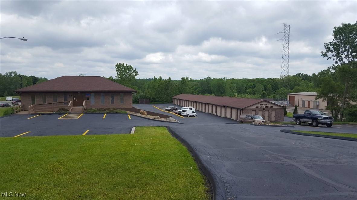 Akron, OH 44319,515 E Turkeyfoot Lake RD #E