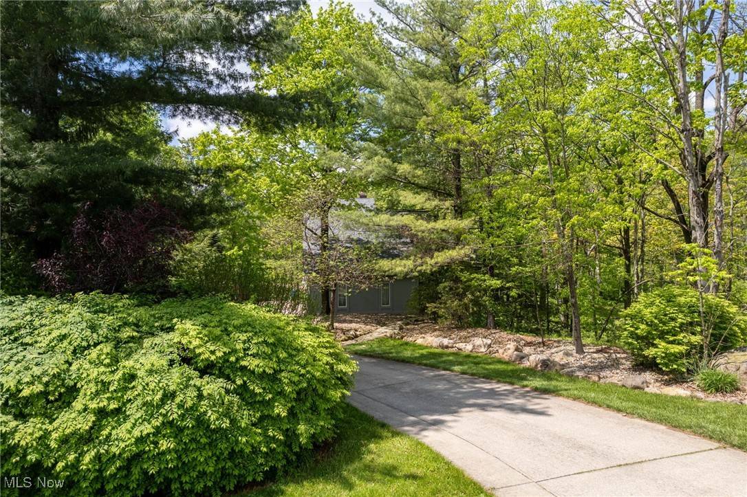 Hinckley, OH 44233,2616 Bethany LN
