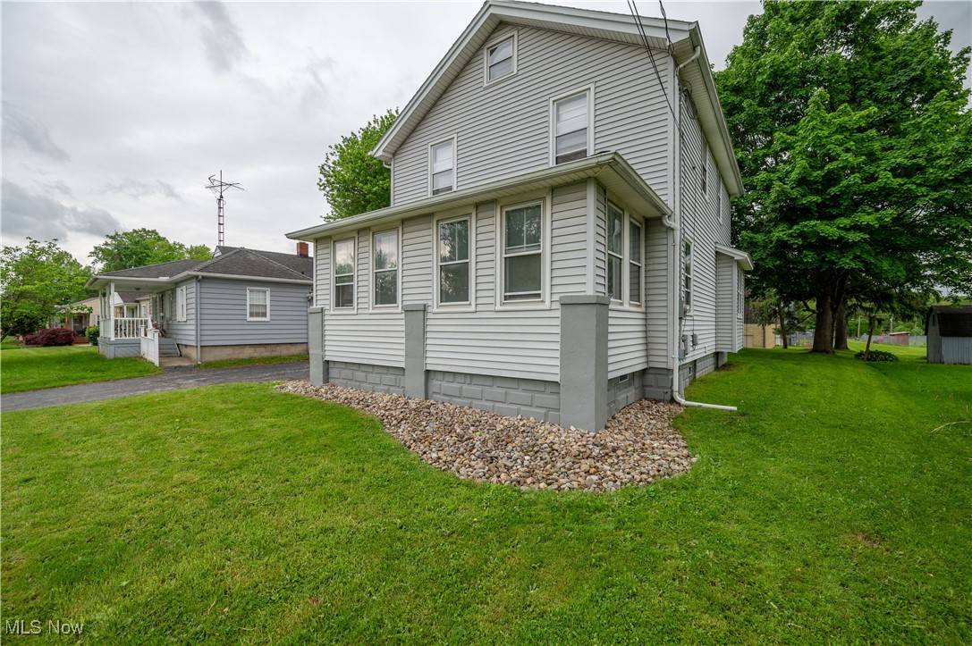 Niles, OH 44446,232 Highland AVE