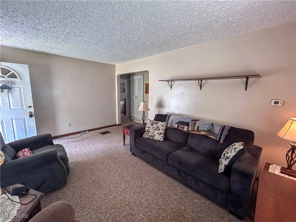 Akron, OH 44301,1734 Highview AVE