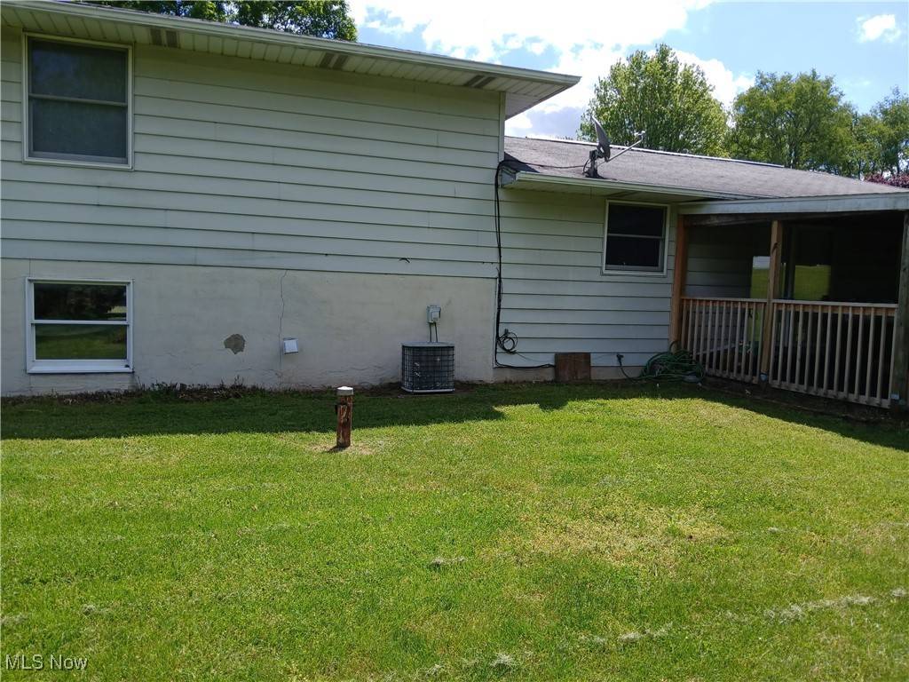 Canal Fulton, OH 44614,8565 Greenleaf CIR NW