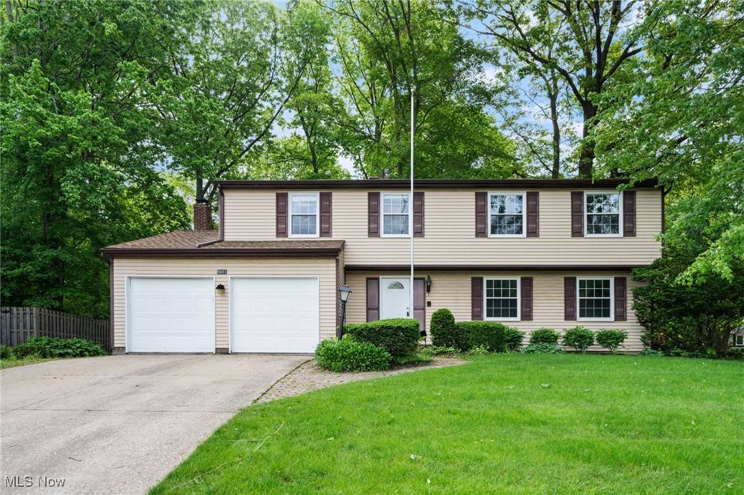 Hudson, OH 44236,5601 Sunset DR