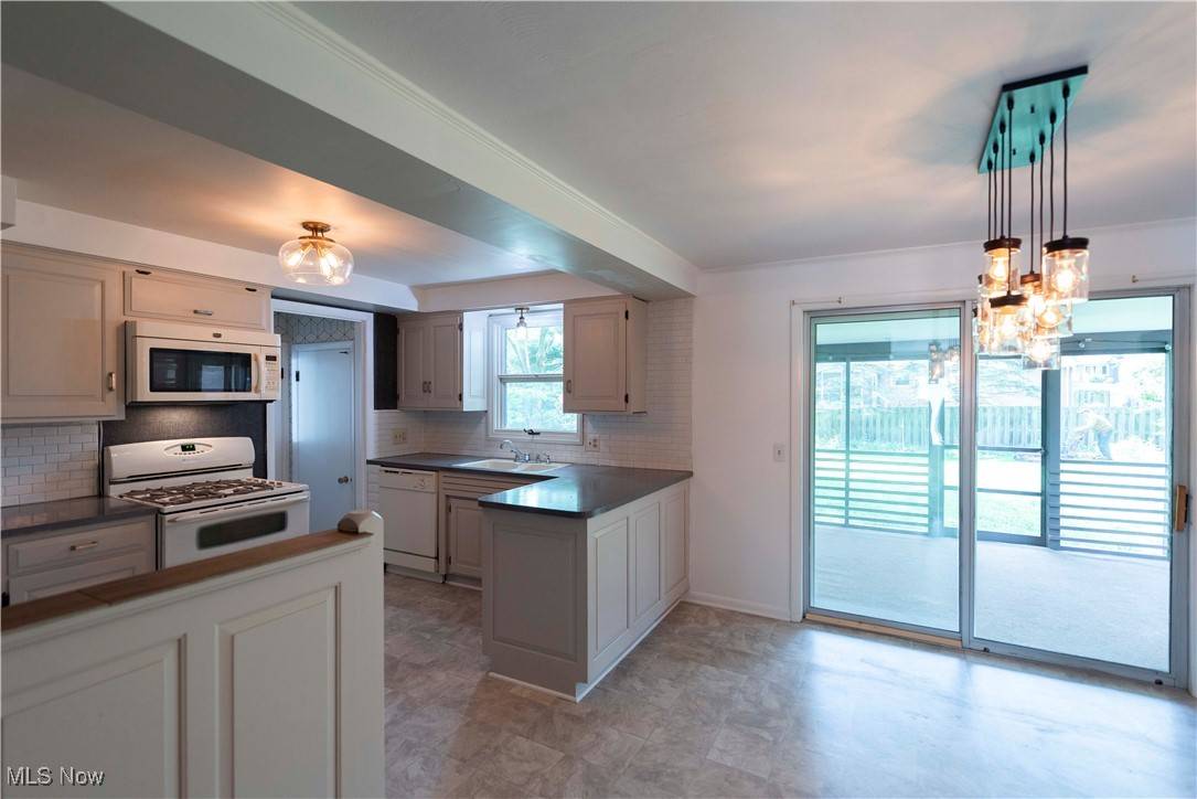 North Canton, OH 44720,338 Applegrove ST NE