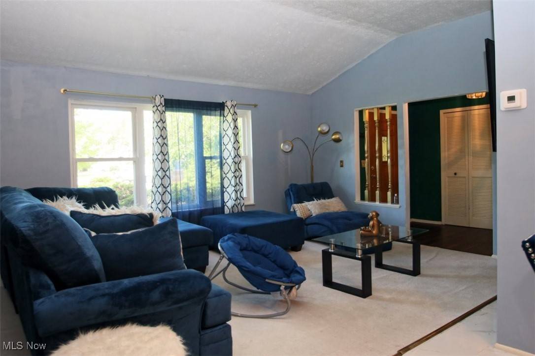 North Olmsted, OH 44070,27977 Angela DR