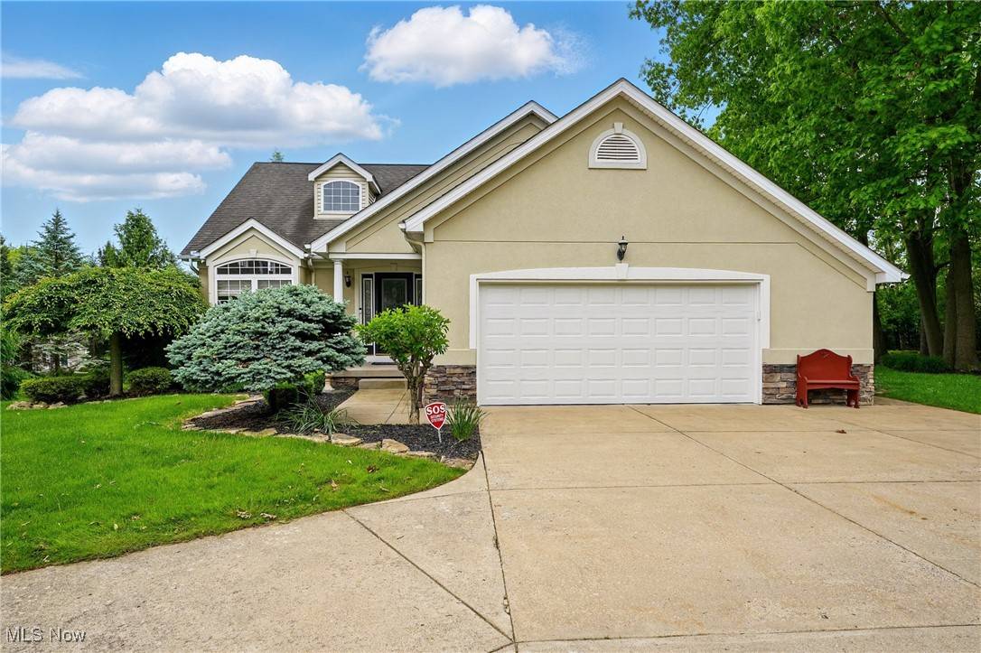 Canfield, OH 44406,6868 Twin Oaks CT