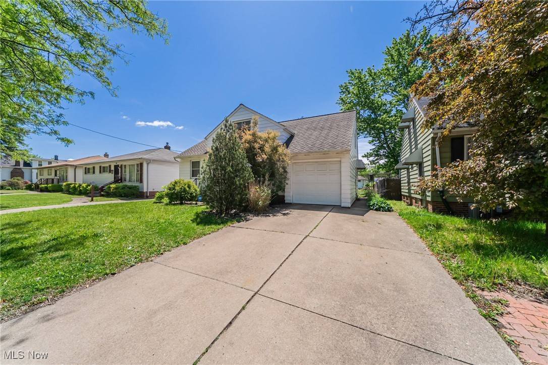 Maple Heights, OH 44137,14204 Rockside RD