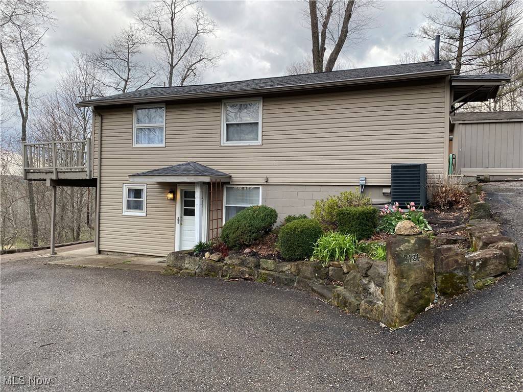 Sherrodsville, OH 44675,7121 Fable SW
