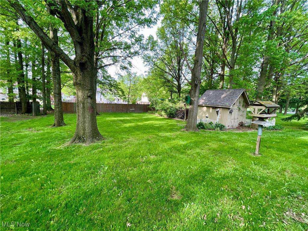 Canfield, OH 44406,435 Bradford DR