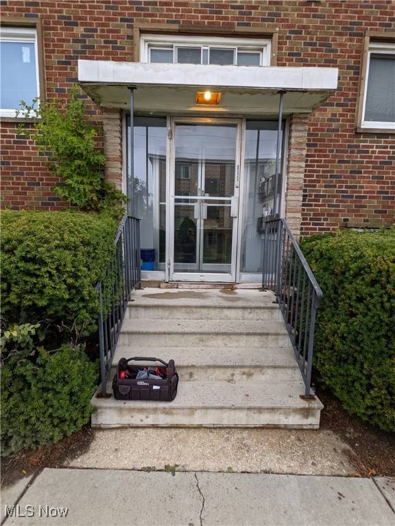 Cleveland, OH 44119,17802 Lake Shore BLVD