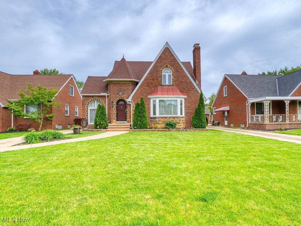 Parma, OH 44129,6808 Southington DR