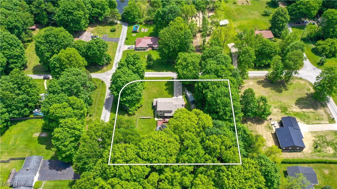 Windham, OH 44288,9649 Wisteria DR