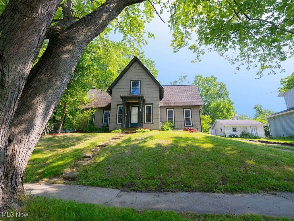 Garrettsville, OH 44231,8121 Maple AVE
