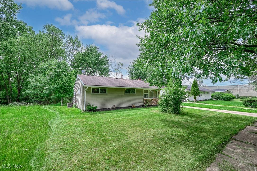 Akron, OH 44320,1848 Sheffield DR
