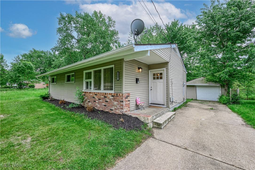 Akron, OH 44320,1848 Sheffield DR