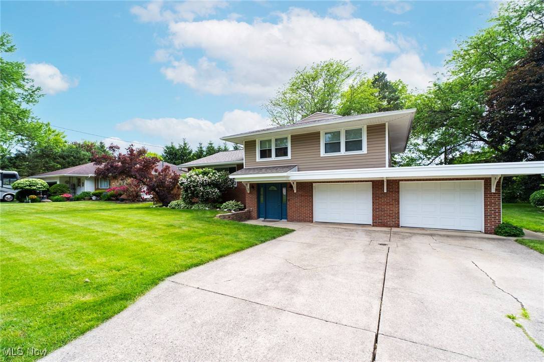 Warren, OH 44484,681 Greenleaf AVE NE