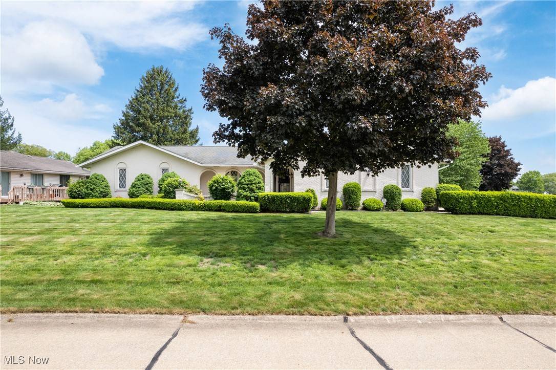 Uniontown, OH 44685,2033 Carnoustie DR