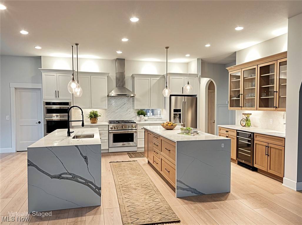 Aurora, OH 44202,275 Glengarry DR