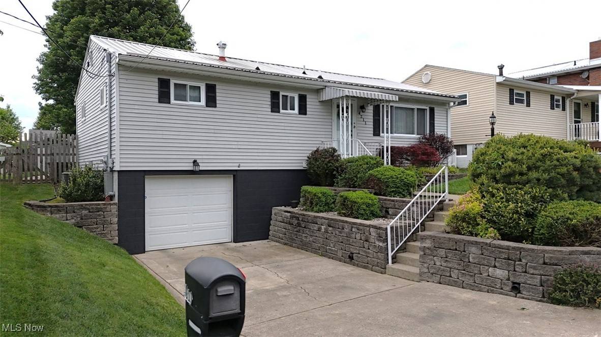 Parkersburg, WV 26104,4211 Powell ST