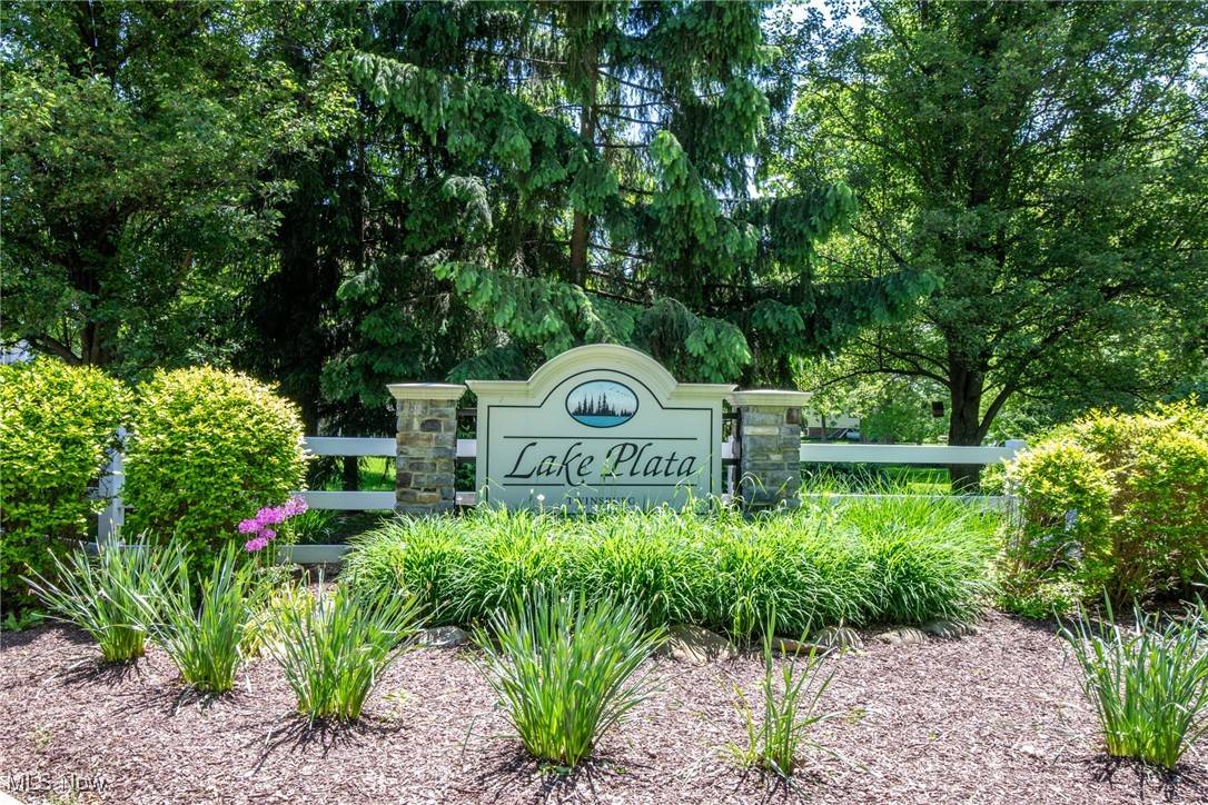 Twinsburg, OH 44087,1300 Bridget LN