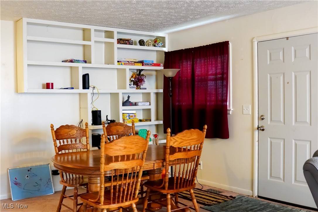 Ashtabula, OH 44004,2007 W 59th ST