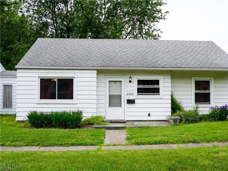Ashtabula, OH 44004,2007 W 59th ST